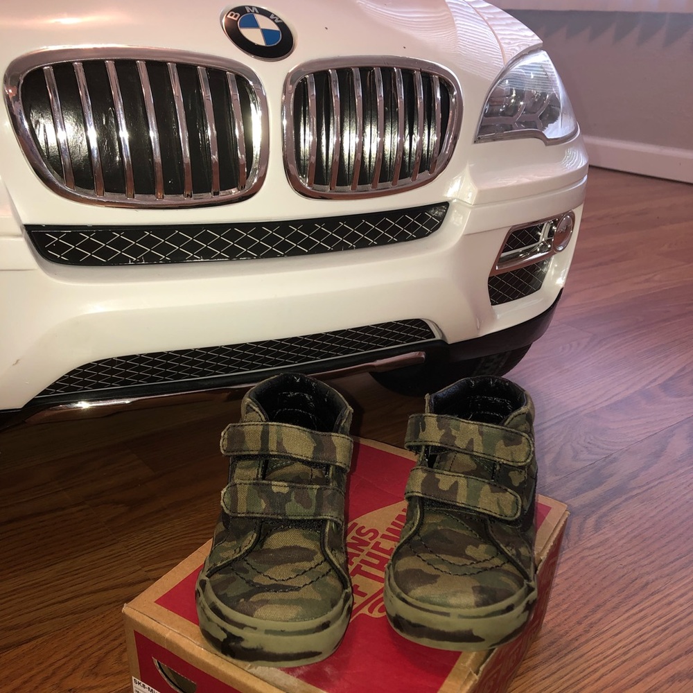 Toddler camp vans